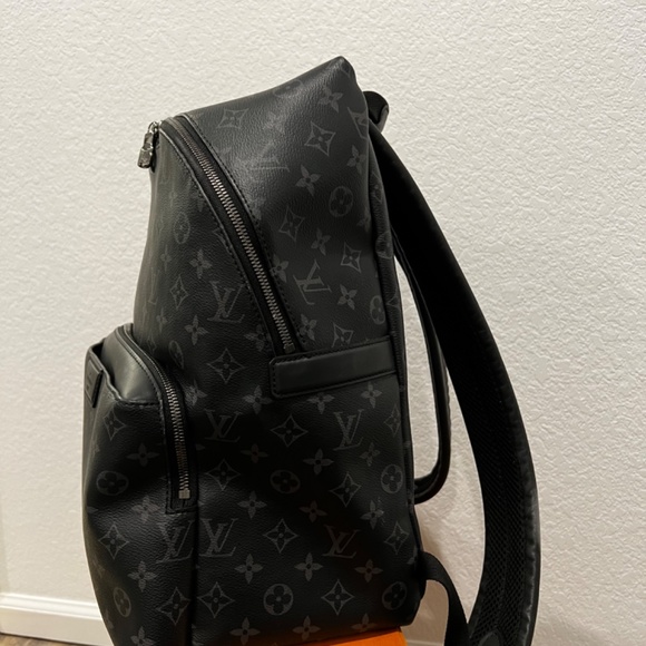 Louis Vuitton Discovery Backpack - Picture 2 of 7
